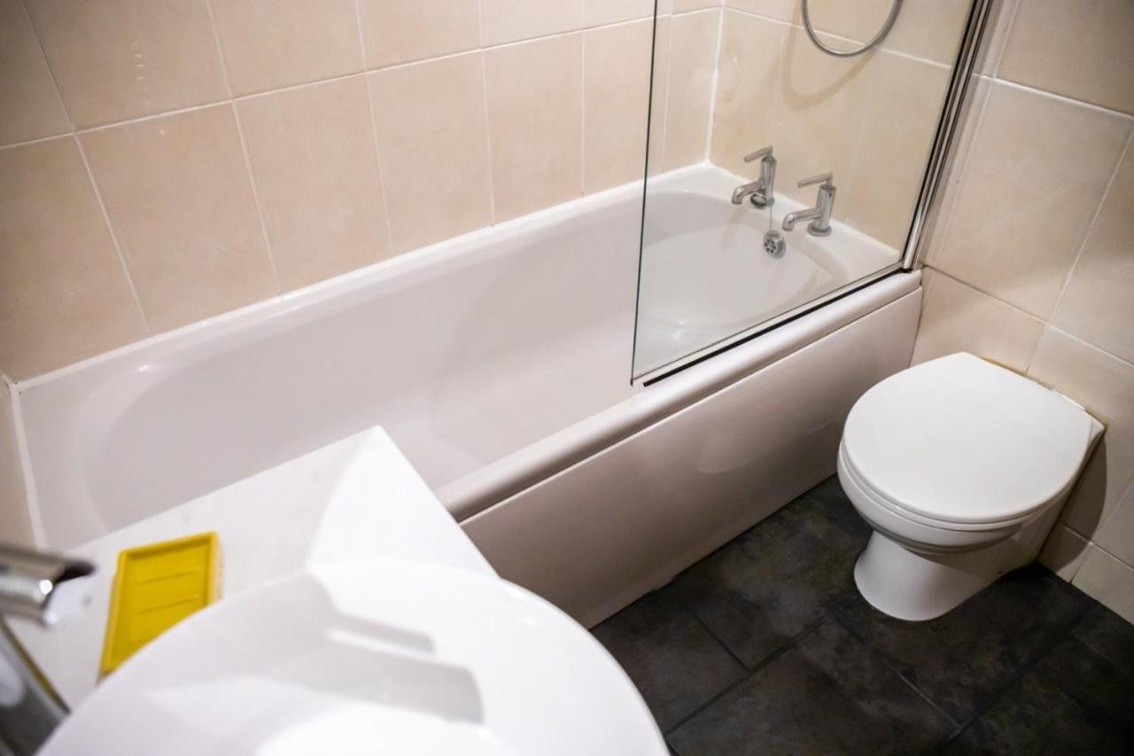 Guestready - Homely Leeds City Apartment Sleep 4 Meanwood المظهر الخارجي الصورة